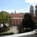 Rooms Tisa Old Town Gasthof 3*