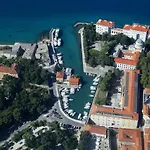 Rooms Tisa Old Town Gasthof 3*