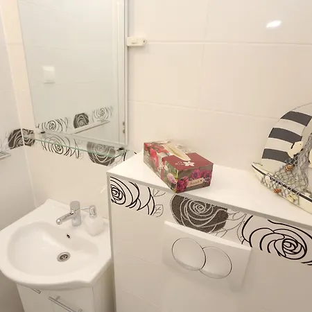 Rooms Tisa Old Town Guest house