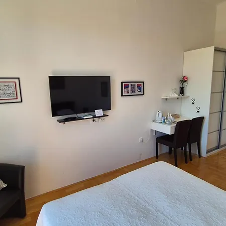 Guest house Rooms Tisa Old Town