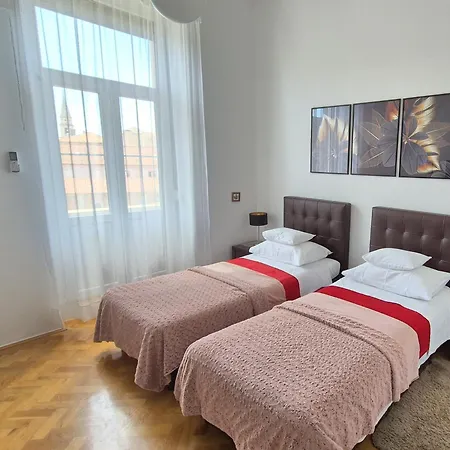 Rooms Tisa Old Town 3*