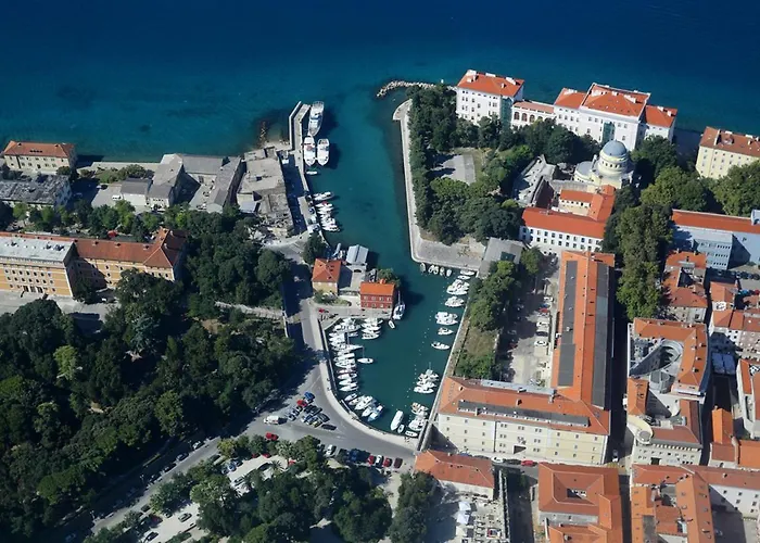 Tisa Old Town Maison d'hôtes 3*