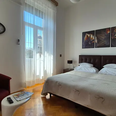 Tisa Old Town زادار