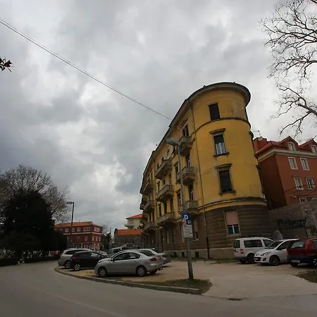 Tisa Old Town بيت ضيافة