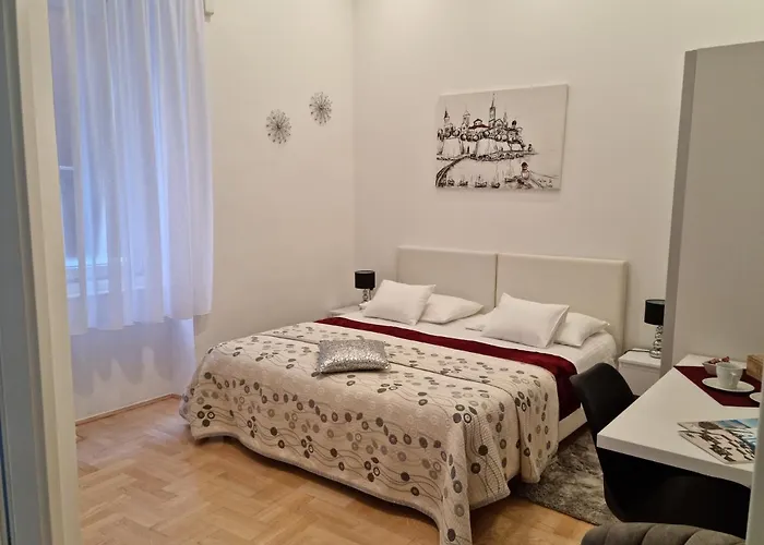 Guest house Rooms Tisa Old Town 3*